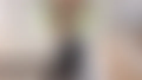 Siehst du die Büsche hinter mir? Oder fällt dein Blick genau auf mich? 🥵