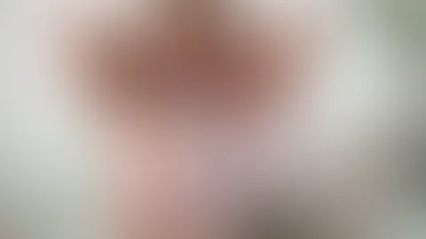 FRÜHLINGSERWACHEN! Wir f**ken dem Frühling entgegen! Es wird immer wärmer und somit kommen auch die Frühlingsgefühle! In mir bzw. in meiner P***y steigen dann Gefühle auf und die bekomme ich nur mit e