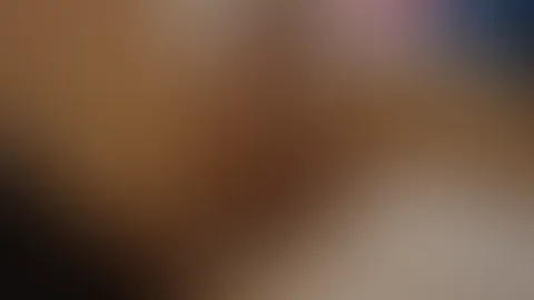 Endlich allein und alle sind aus dem Haus, ich wollte den Tag befriedigt beginnen, also nahm ich mir mein Spielzeug und begab mich zum Bett. Meine Dessous aufgeknöpft und los geht’s, ich massierte mir
