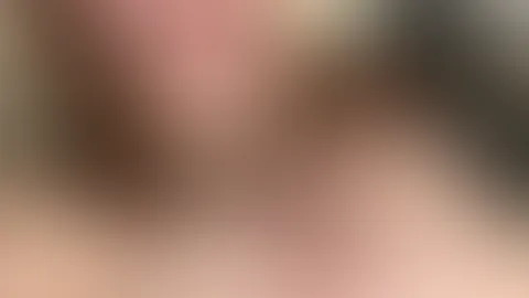 Schau mal wie ich mich anfasse, sag mir, wo du mir deine Lippen aufdrückst oder wo ich deine Hände spüre....
