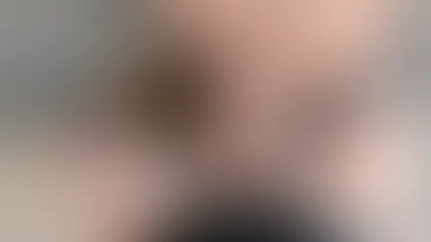 Meine #M****i ist triefend nass und möchte gef**kt werden aber auch mein enger #A***h muss endlich weiter gedehnt werden! Gefällt es dir so gut meinen A***h zu zerf**ken, oder wie kommt es sonst zu so