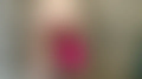 Meine süße M****i unter der Dusche zerstört