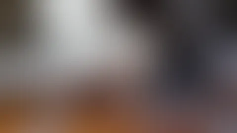Fuss-Fetisch! Ich öle meine Füße ein! Ich öle mir meine Füße und das nicht nur ein bisschen sondern richtig dolle! Fühlt sich schon lustig an wie dir F****r durch die Zehen flutschen.. hihi..!! ich ho
