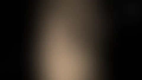 look at those lips go