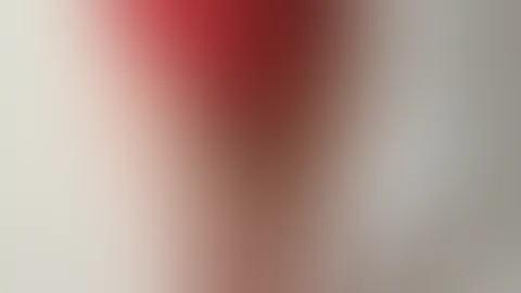 Rot und heiss, wie findest du das? Noch viel mehr im Feed- Abo ganz oft was neues.