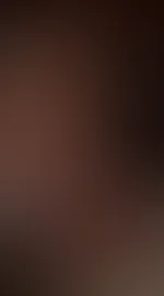 Frisch geduscht auf dem Sofa - wo wäre deine Hand jetzt?