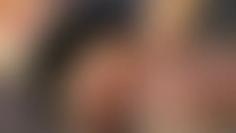 Guten Abend meine Schnuckelhasen 🐰 So ich hab es für heute geschafft, hab es mir bequem aufm Sofa gemacht und bin am überlegen ob ich mir den ESC anschaue, was denkt ihr? Ach ich denk mal der eine
