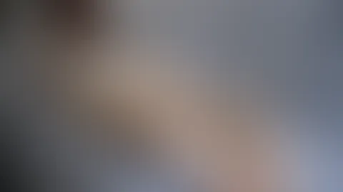 Upskirt-Video auf einer Couch