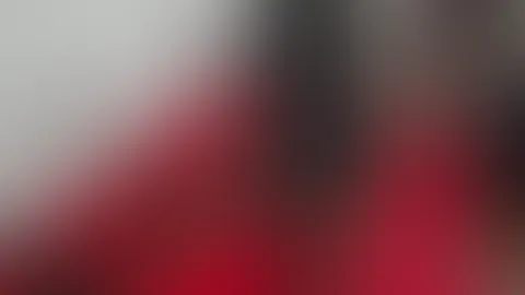 GEFESSELT, GEF**KT und VOLLGESPRITZT: Sissy-S******e wird beim Userdreh von TS rangenommen.