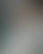 Was macht ein Exhibitionist, wenn er nervös ist? Er zieht durch!