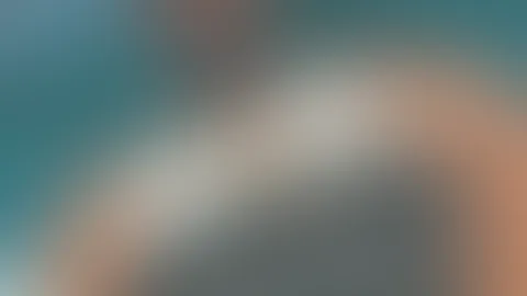 So schön im Pool oben ohne ☀️