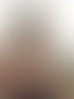 Na willst du gern mal meine prallen Titten sehen?