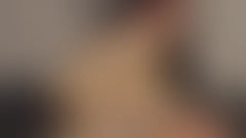 Ich f**ke meine p***y mit meinem glasdildo