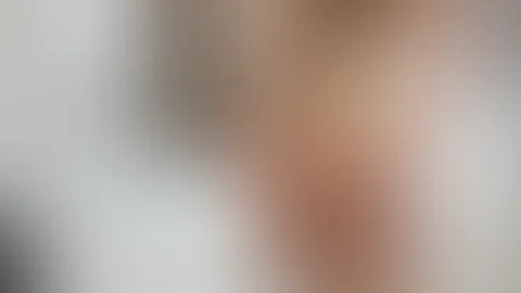 Ich wünsche dir ein glühend heißes Wochenende 🔥 Ich habe kaum Pläne … also schreib mir ✍️😉 Lass uns die Zeit nutzen, um richtig miteinander zu spielen – sündig, verführerisch und ganz nach unserem G