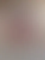 Was wĂŒrdest du tun, wenn ich so auf dich im Bett warte? đ
