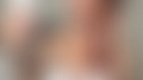 Ein kleiner Blick nur für dich… 📸 Natürlich, nahbar und doch mit genau diesem gewissen Etwas, das dich nicht mehr loslässt. Mein Lächeln? Nur der Anfang… 😏 Willst du sehen, was hinter diesem Moment