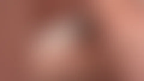 Ich p**se ihn in seiner Badewanne richtig geil an, man sieht nur seinen Bauch und seinen S*****z und ich lasse richtig feil laufen boar ist das geil. Nächstes mal das er es auch trinkt?💦💦💦