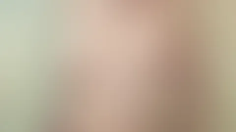 Komm zu mir unter die Dusche, es ist auch schon nass hier! 💦👀