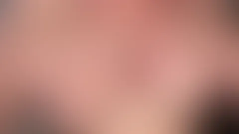 Geiles Titten einölen... die fühlen sich einfach so verdammt gut an