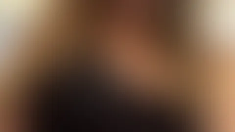 Nach dem Wein f**ke ich mich hart mit Dildo