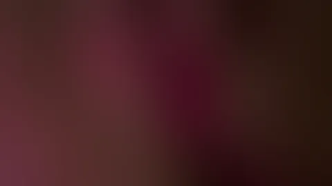 Was war das bitte für ein Live? Meine P***y vibriert jetzt noch 🤤 so nass, dank euch 💦