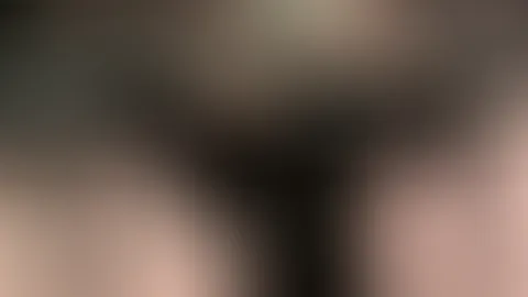 Ich wippe mit meinem Hintern, damit sich jemand auf mein Gesicht setzen kannđ„”đ