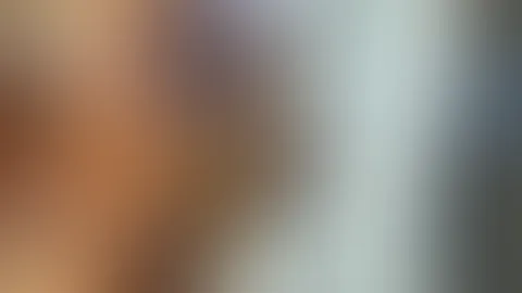 Grüße von der Arbeit 😈.. stell mir vor du würdest mich genau so auf die Truhe drücken 🥵 und dann ?!😛💦