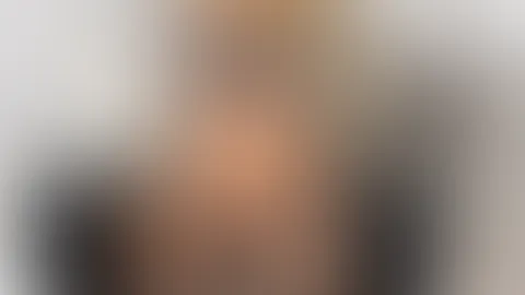 😈
