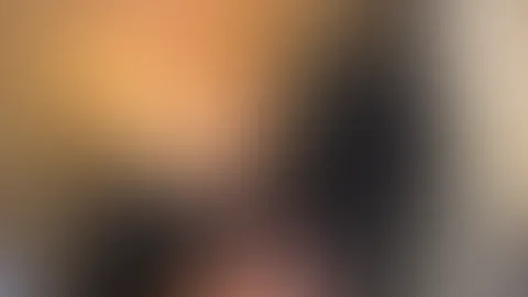 Mädelsabend 🥂Ich bin ready und trage mein kleines Geheimnis ganz nah bei mir! 🤫 Der Lush ist bereit und ich liebe den Gedanken, dass du die Kontrolle übernehmen könntest, während ich hier feiere. 🎉