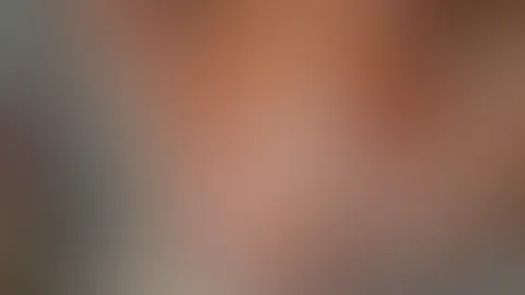 Wollte mich nur sauber machen und da kommt er einfach zu mir in die Dusche und p**st mir auf meinen A***h. Ich liebe Natursekt und angep**st zu werden. Direkt auf meinen kitzler.đ€€đđ«ŠđAber ich gebe