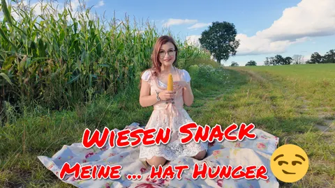 Dirndl Wiesen Snack!! Meine F***e hat Hunger
