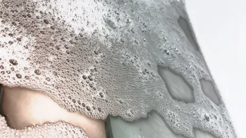🛁🤫💦