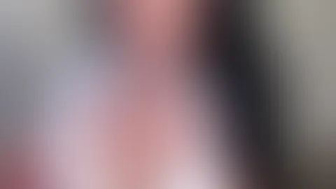 Krankenschwester Alexa hat noch freie Termine zum Eier entleeren 😉