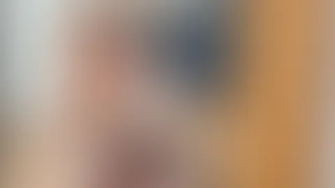 Wir sind raus aber das sollte die Stimmung nicht trüben und falls doch, heute ist Titten-Tag also ab in den Chat und Titten abholen 😘 Ja.