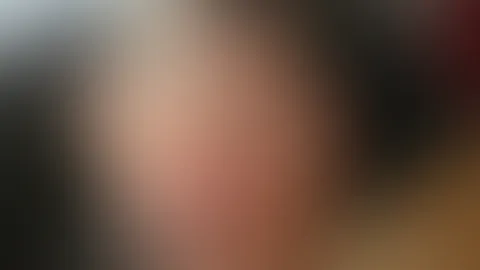 In sexy Unterwäsche mit Schmuck großen S*****z gef**kt und die Ladung geschluckt