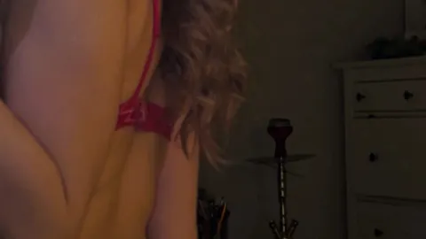 Schau wie ich mich direkt nach dem aufstehen befummle und an mir rum spiele 👅💦
