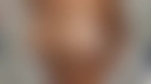 Komm mit mir ins bad und hilf mir beim einseifen 😈