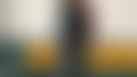 Nimm einen langsamen, tiefen Atemzug… spürst du dieses tiefe, ziehende Sehnen? 😌 Das ist nicht nur Erregung 🔥 Das ist dein Verlangen, dich mir hinzugeben, mich zu verwöhnen und mir komplett zu gehör
