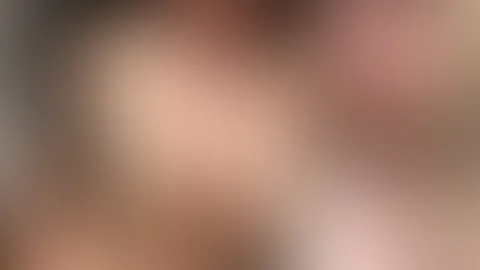 Liebe Grüße von uns 😘🥰 stehst du eigentlich auf Dreier?