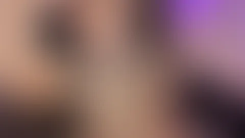 Verwöhne mir erst meine Brüste und dann meinen A***h 😩
