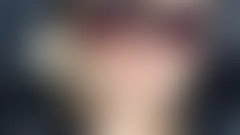 Hey mein süsser ich bin gerade auf dem weg nachhause als Beifahrerin und mir ist lw, magst du mit mir schreiben das mir nicht mehr so lw ist ✍️✍️🙄🤫😘😘