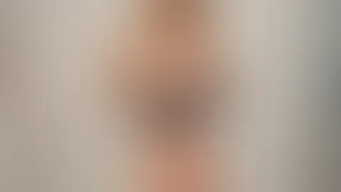 Nackt ist es doch immernoch am schönsten oder?☺️😉🥰🔥