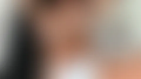 P***y / Titten Bilder (von unten) mit Gesicht đđŠ
