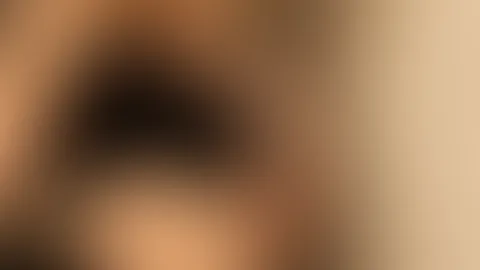 Guten Morgen ☕ Bin zwar nicht mehr im Bett, aber ich wäre bereit, wieder hineinzugehen 😈 kommst mit? 🔥