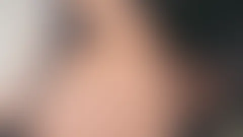 🎄 Guten Morgen.. na wie war deine Nacht so? ich liege noch ganz entspannt hier rum.. 😁 Würdest du dich trauen mal anzufassen? 🔥