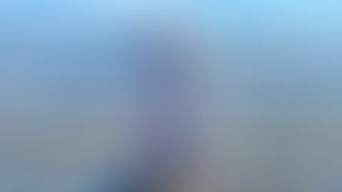 Stell dir vor wir beide wären gemeinsam im Urlaub...es ist noch hell draußen, wie verbringen den Abend am Strand 🥰 Du sagst mir wie es weiter geht😝