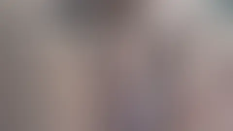 Hier ist sie … die ganze Version 😈🔥 Ohne Zensur, ohne Zurückhalten – nur ich, meine Lust und ganz viel Nähe 💋 Wenn dir der Vorgeschmack gefallen hat, wirst du das Video lieben … Mehr davon? Dann