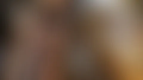 Ich bin ein kleiner Angel 😇✨ 18 Jahre alt, 155 cm groß und zart mit 39 kg — verspielt, süß und ein bisschen frech 😉💫