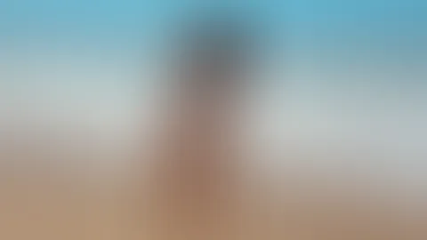 Oh, wie heiß! Mein Hintern ist ganz hingerissen von dieser Sonne, und weißt du, was mein Po sonst noch liebt???