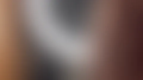 💦P**svideo💦 Du siehst, wie mein Golden Shower rausläuft und Du kannst Dir so richtig geil vorstellen, wie es wäre, wenn ich Dich anpinkeln würde. Wäre das auch Dein Fetisch?😈